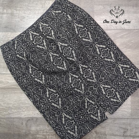 Talbots Petite Lined Mini Skirt Size 6P - Picture 5 of 5